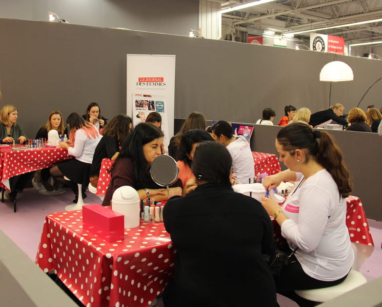 7&nbsp;nail art pour les f&ecirc;tes &agrave; faire toute seule