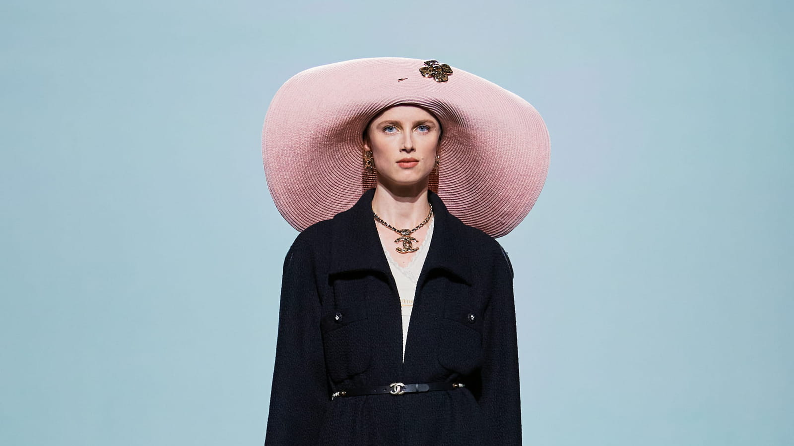 Look 1 du défilé Chanel