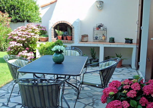 A l'ombre de la maison