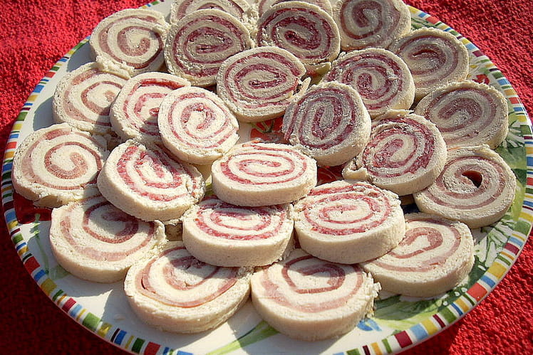 Recette De Petits Roules Au Jambon Et Au Salami