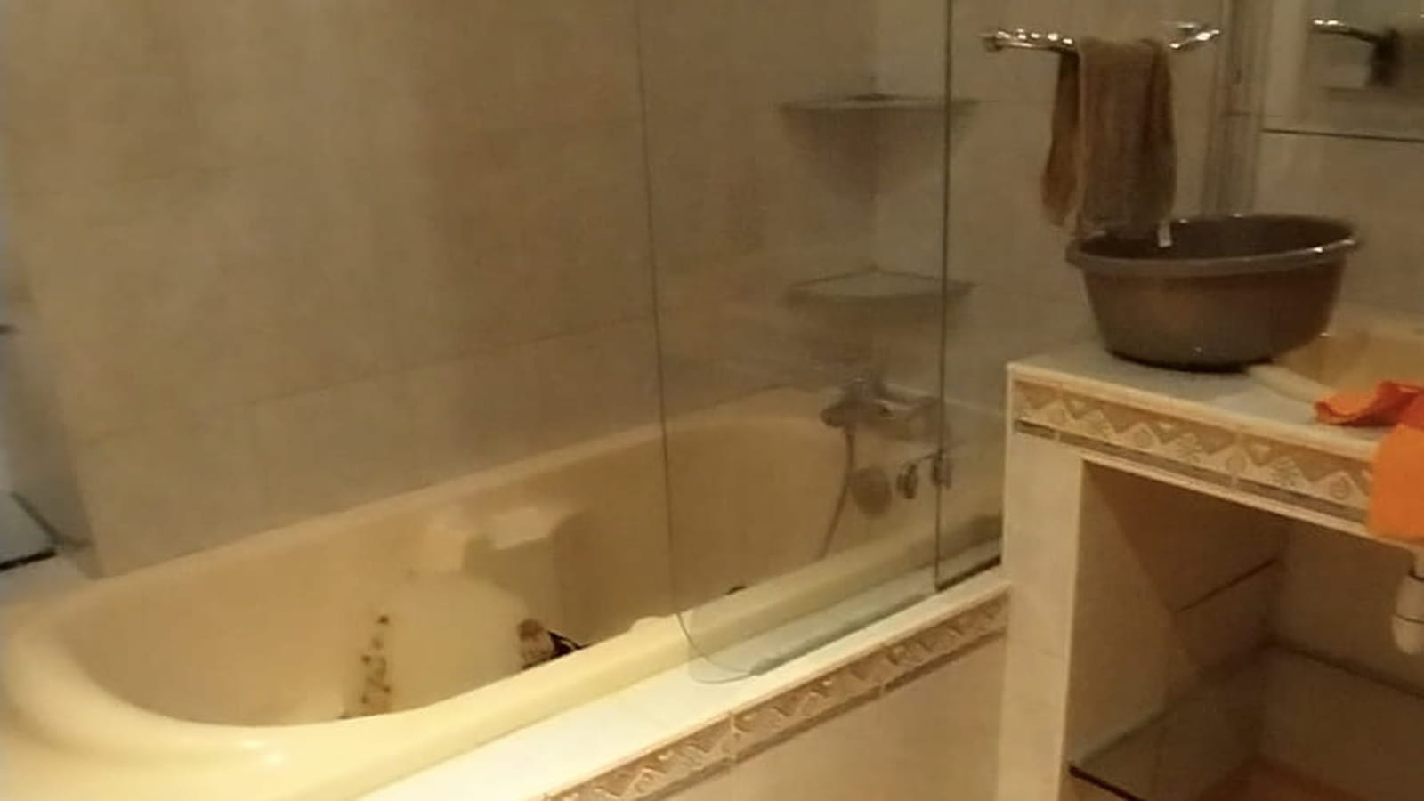 Salle de bains avant