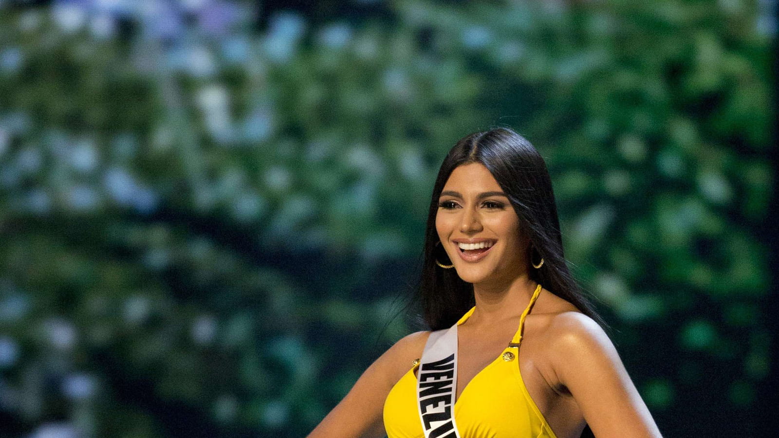 Sthefany Gutierrez, Miss Venezuela, en bikini