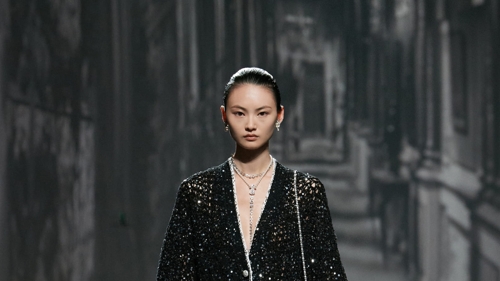 Look 27