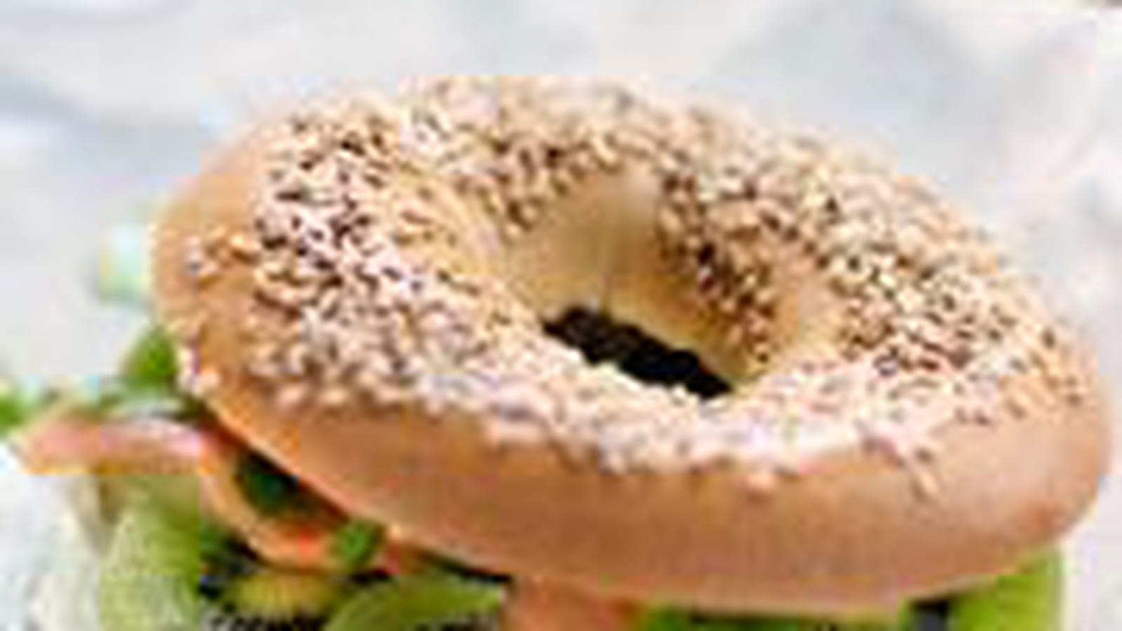 Bagel au kiwi et saumon fumé