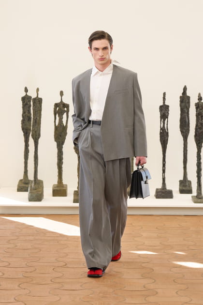 Look 19 du défilé Jacquemus "Les sculptures"