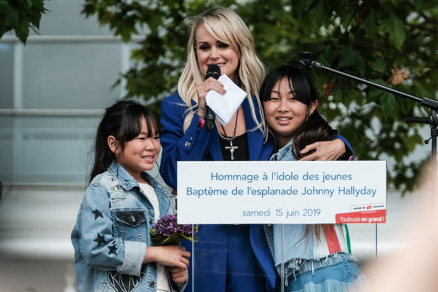 Joy Hallyday en veste en jean, &agrave; Toulouse, en 2019