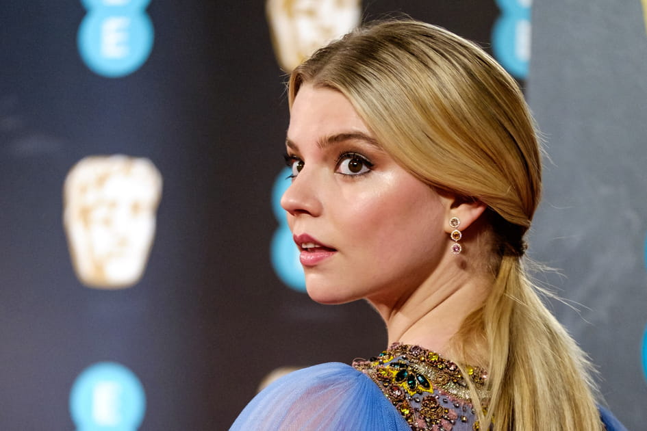 La mise en beaut&eacute; 70's d'Anya Taylor-Joy