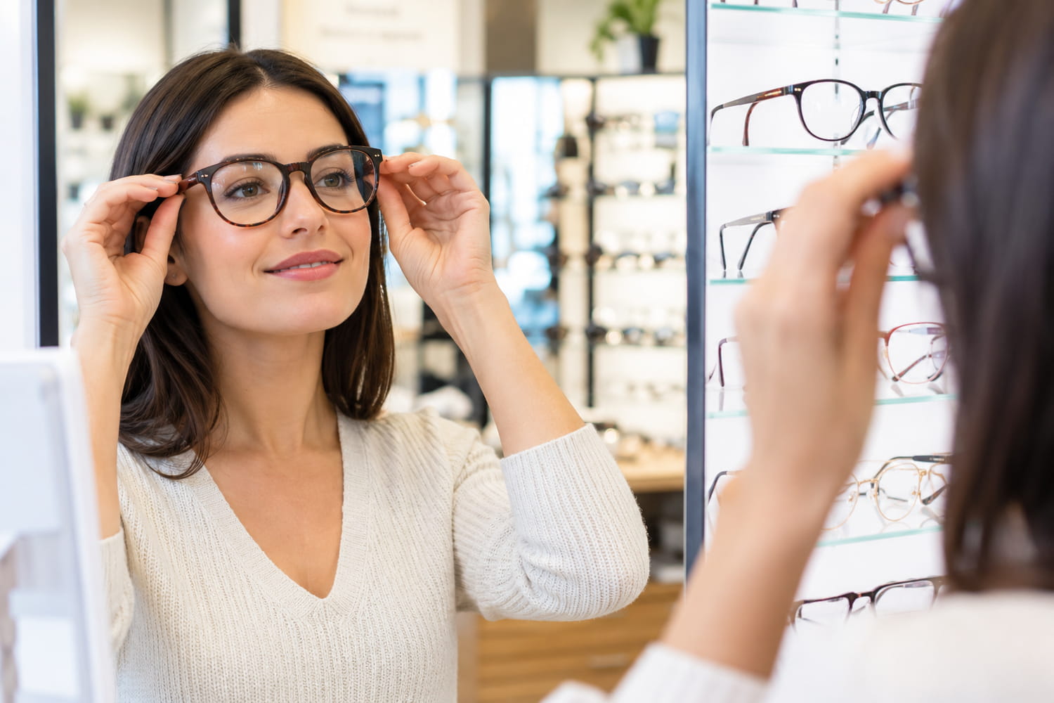 Comment bien choisir ses lunettes de vue ? Les critères essentiels à connaître