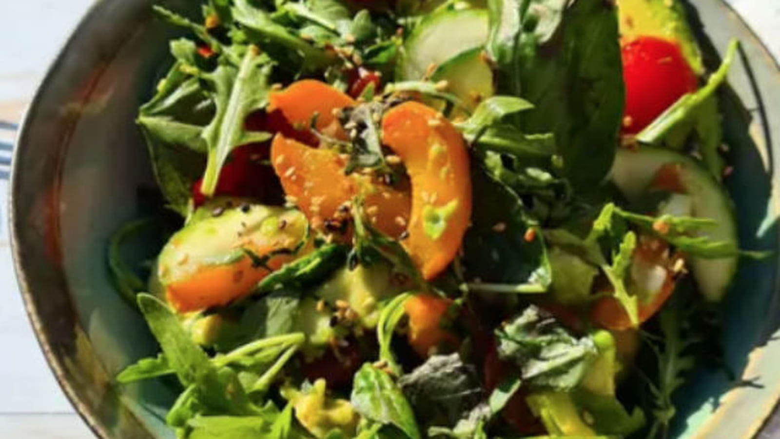 Salade roquette, courgettes et abricots