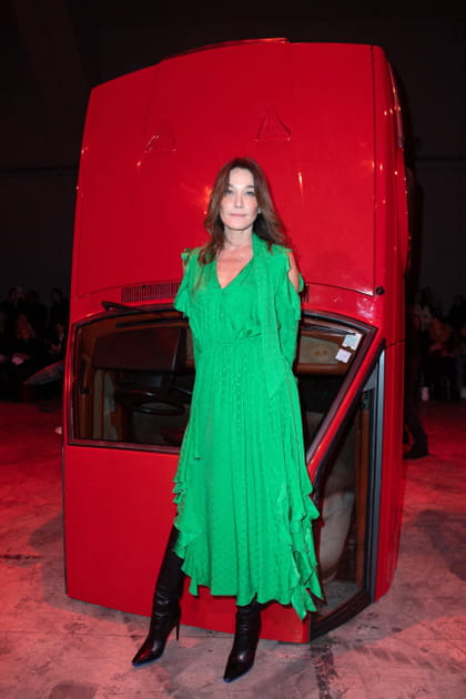 Carla Bruni au défilé Off-White automne-hiver 2020-2021