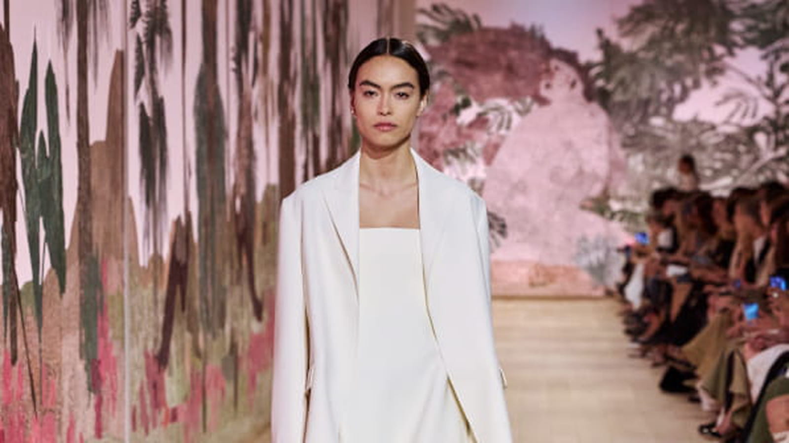 Look 8