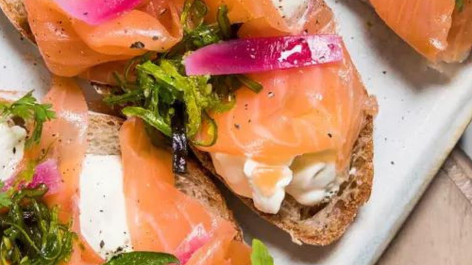 Toasts gourmands au saumon fumé