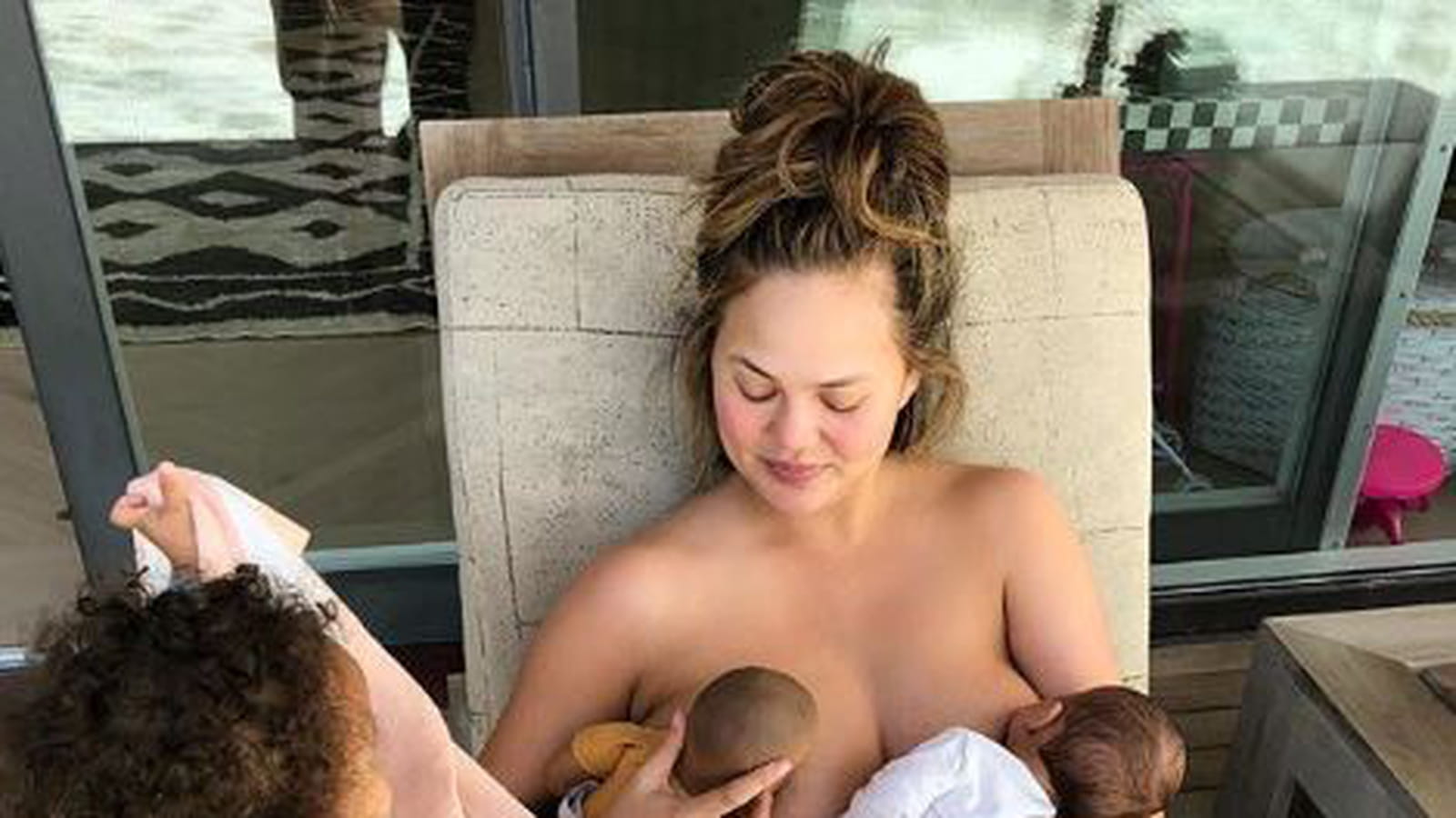 Chrissy Teigen 