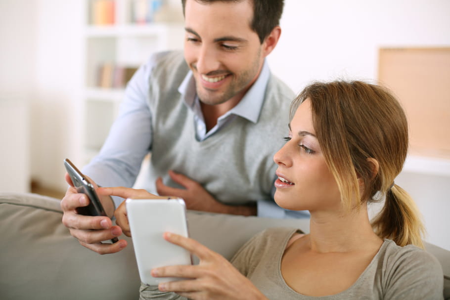 NOMOPHOBIE : le mal du portable devient le mot de l'année