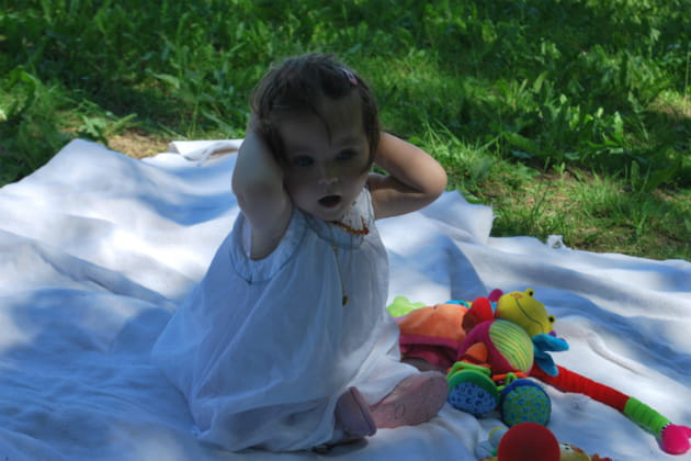 Lor&egrave;ne joue la starlette au parc