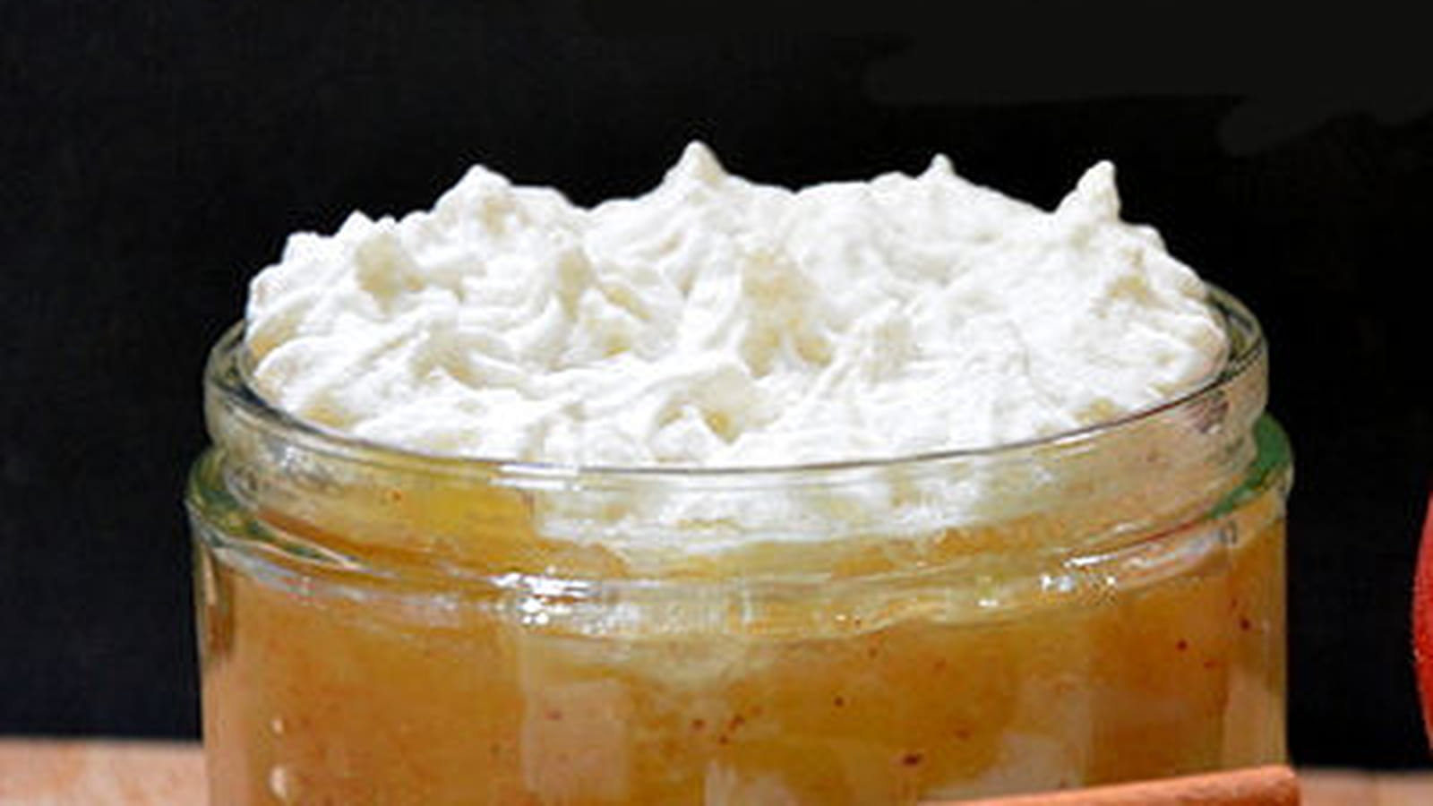 Compote de pommes meringuée