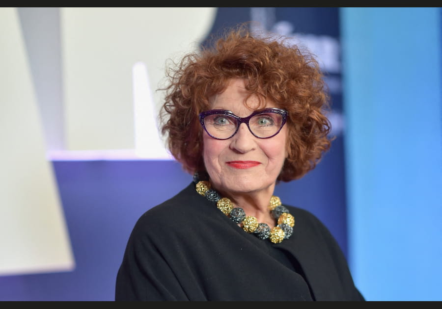 La coupe boucl&eacute;e d'Andr&eacute;a Ferr&eacute;ol