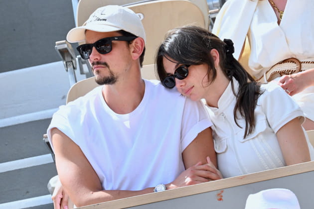 Le chef Juan Arbelaez complice avec sa chérie, Cassandre Verdier, à Roland-Garros