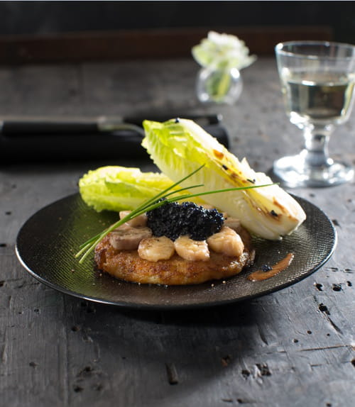 Galette de pommes de terre à la moelle de bœuf et au caviar