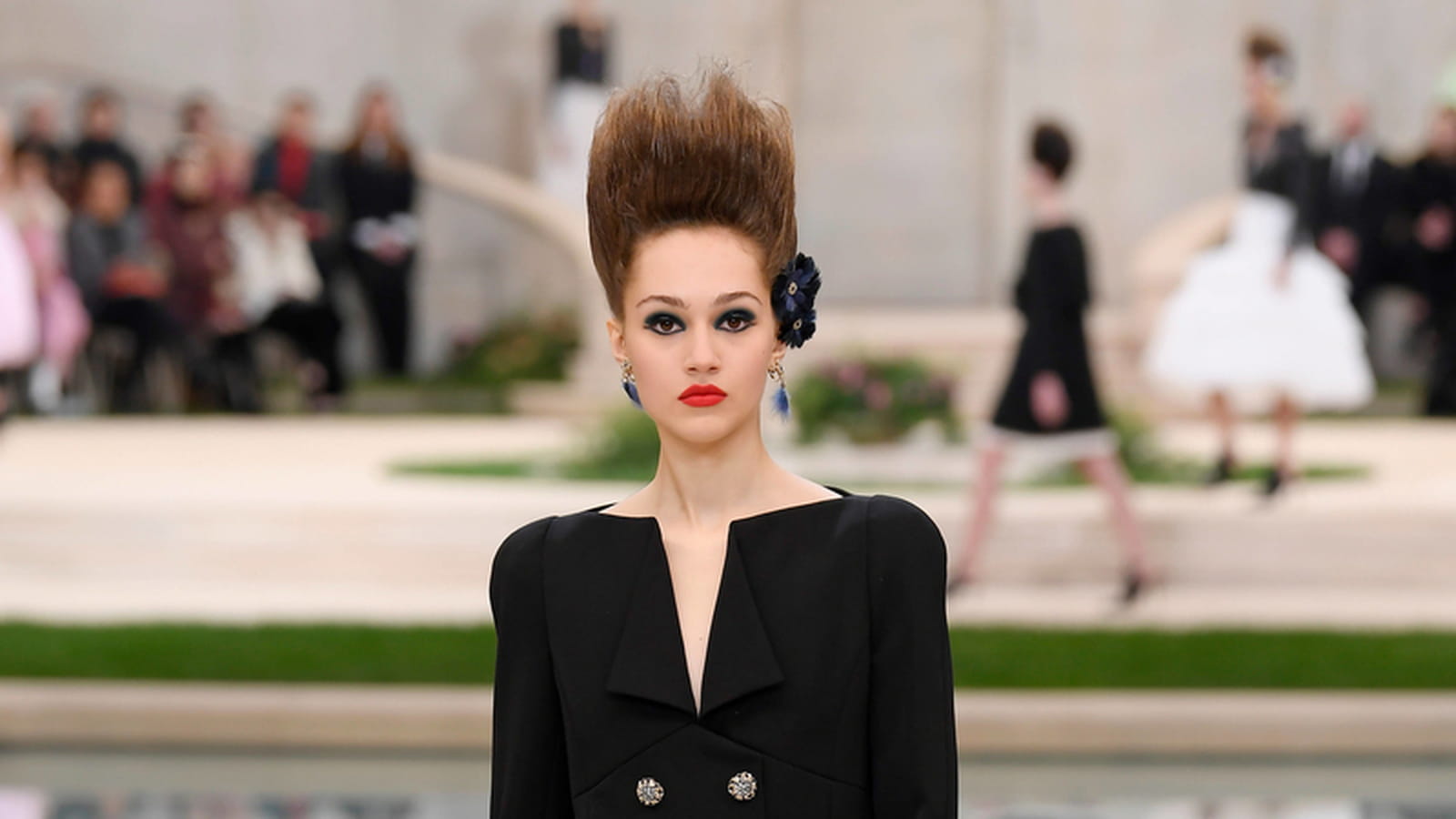 Look 27