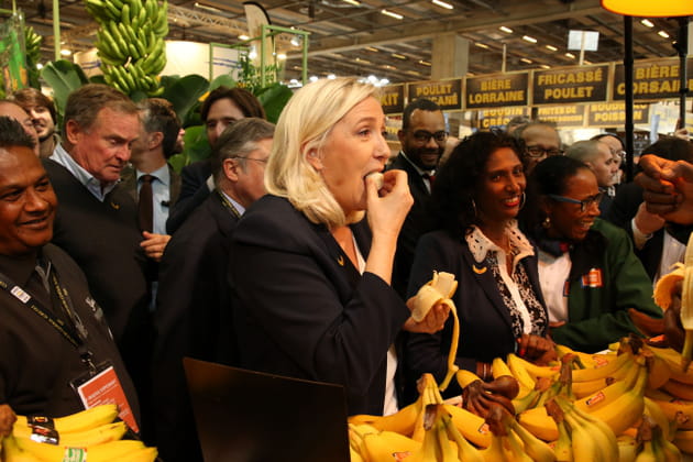 Marine Le Pen a la banane