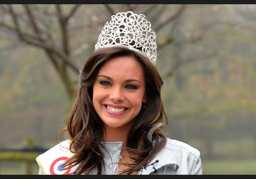 Marine Lorphelin, &agrave; couper le souffle avec ses pommettes ros&eacute;es
