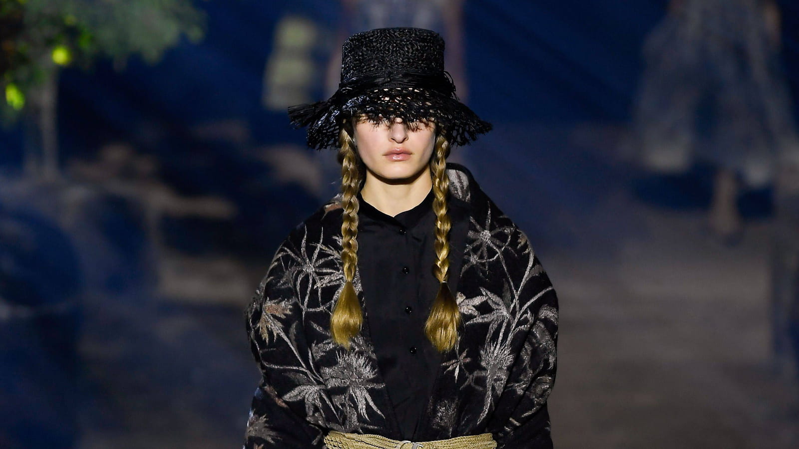 Look 76