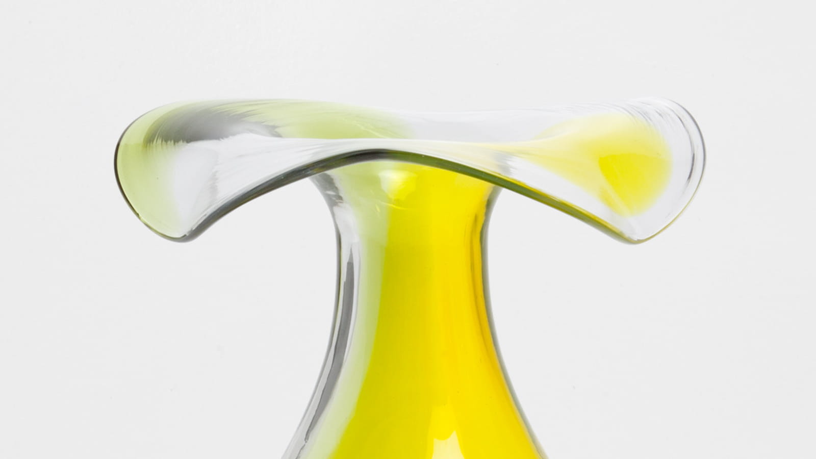Vase jaune