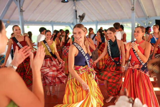 Miss Nord-Pas-De-Calais radieuse en plein apprentissage du b&egrave;l&egrave;
