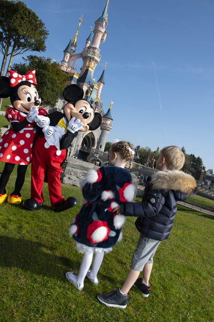 Jacques et Gabriella rencontrent Minnie et Mickey Mouse