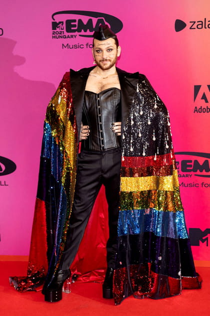 Riccardo Simonetti en cape color&eacute;e