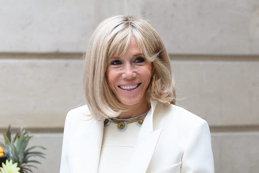 Brigitte Macron, chic et masquée : sa première sortie depuis le déconfinement PHOTOS