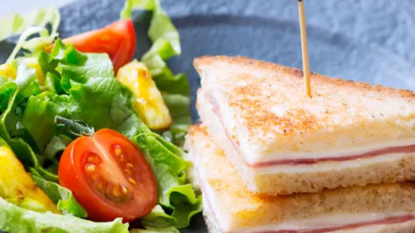 Croque Monsieur façon Minis Clubs Sandwich à l'ananas caramélisé