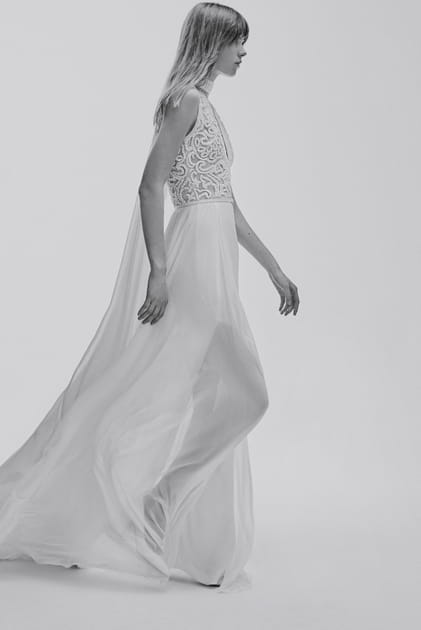 Une robe de mari&eacute;e fluide