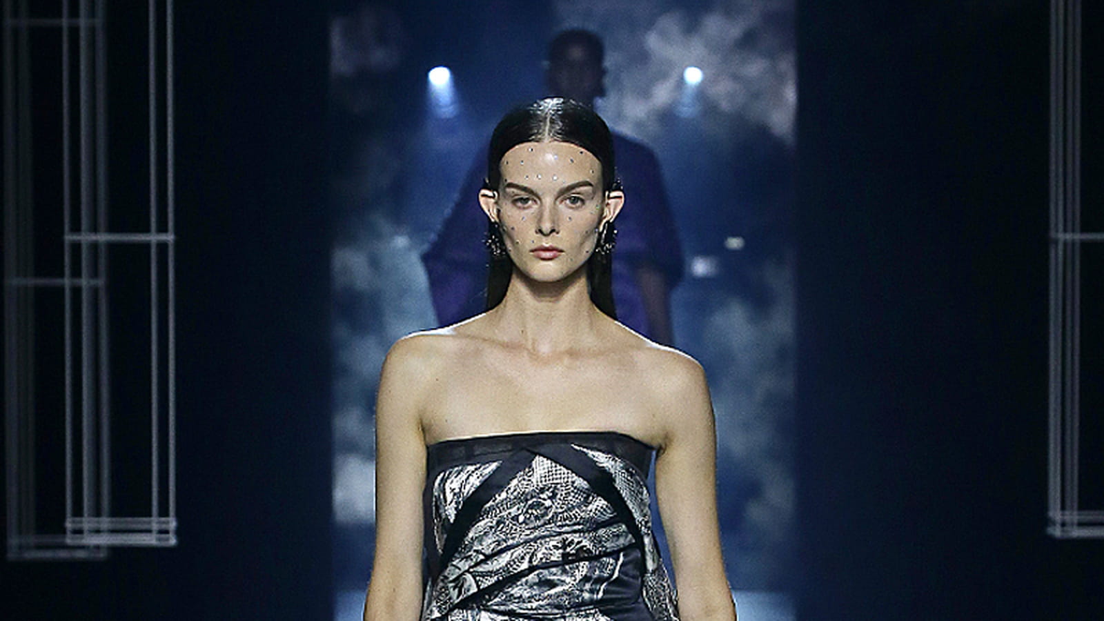 Look 19