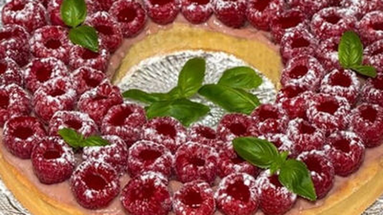 Tarte couronne aux framboises