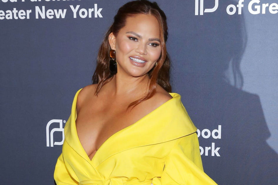 Chrissy Teigen, pimpante gr&acirc;ce &agrave; la radiofr&eacute;quence