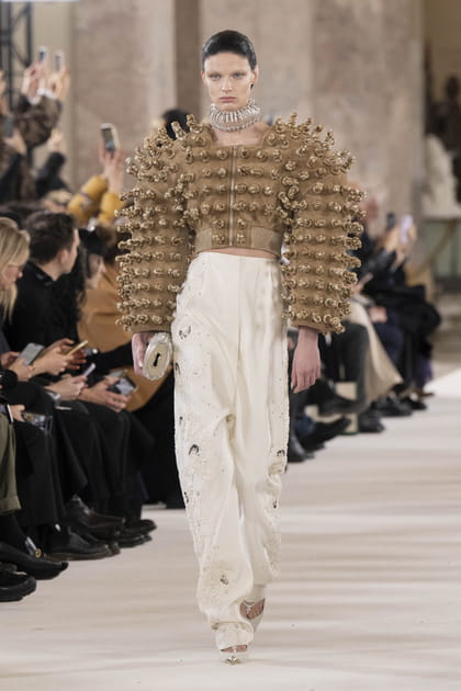 Look 23&nbsp;du d&eacute;fil&eacute;&nbsp;Schiaparelli haute couture&nbsp;printemps-&eacute;t&eacute; 2024