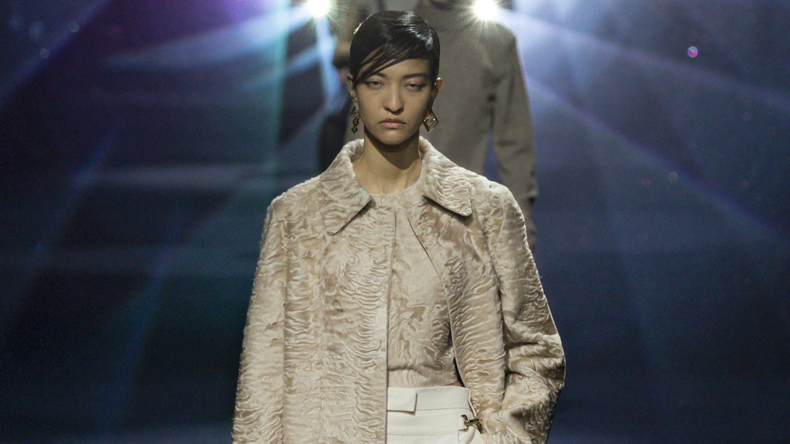Look 28