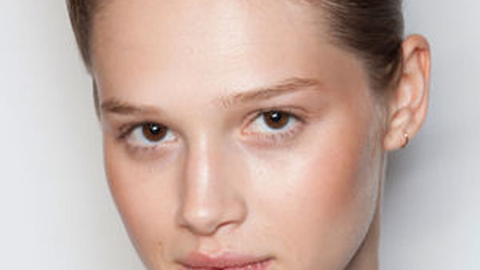 Le look beauté du défilé Suno