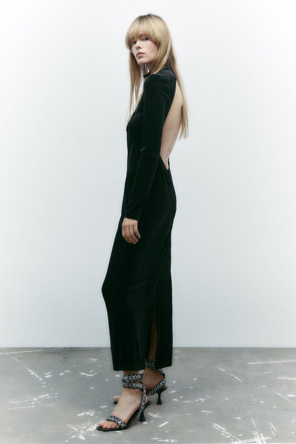 Robe ouverte dans le dos