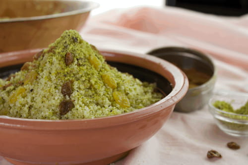 Mesfouf ou seffa aux raisins secs et pistaches
