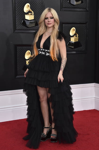 Avril Lavigne en robe House of Mua Mua