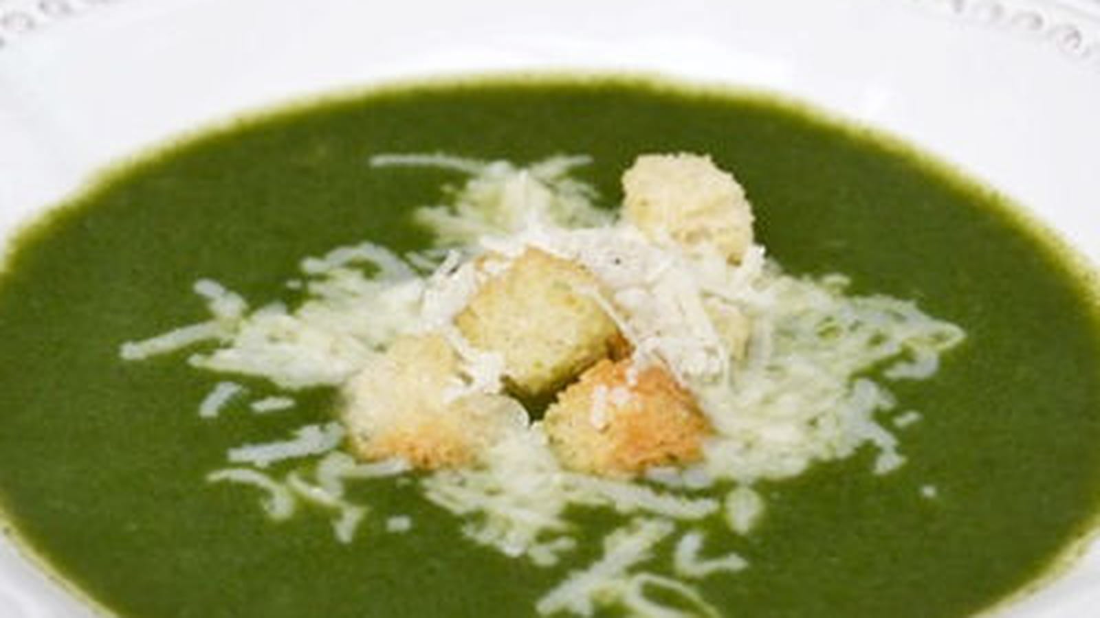 Soupe aux épinards et au parmesan