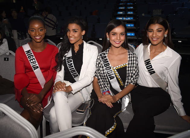 Les Miss, souriantes aux r&eacute;p&eacute;titions