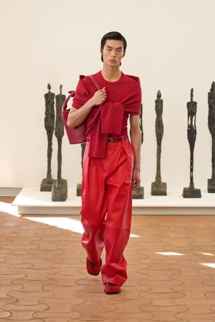 Look 21 du défilé Jacquemus "Les sculptures"