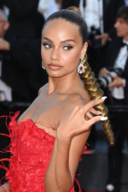 La tresse haute d'Alicia Aylies