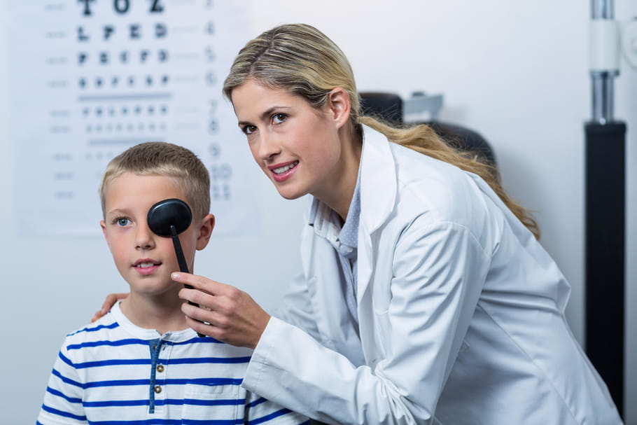 La myopie n'est pas suffisamment dépistée chez les enfants