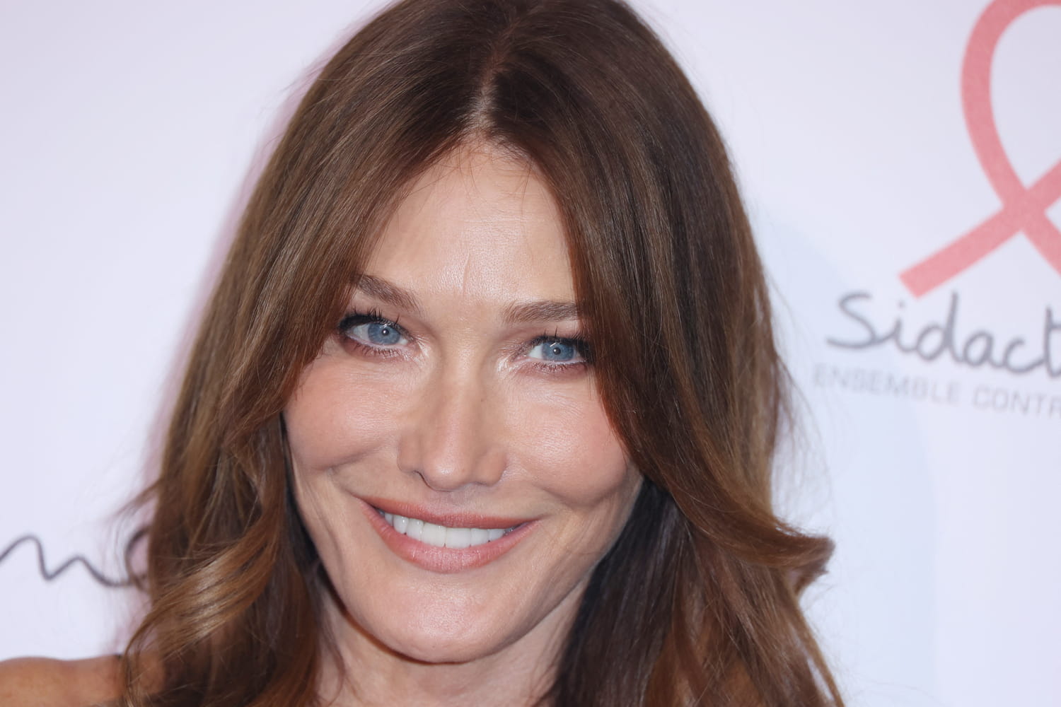 "C'est la maison de ma vie" : Carla Bruni parle de son "endroit magique" en plein cœur de Paris