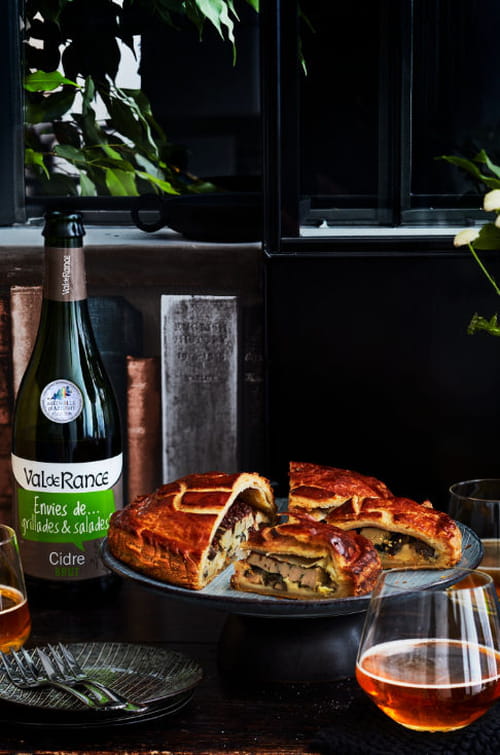 Galette des rois à la crème de panais, champignons shiitaké, foie gras et airelles